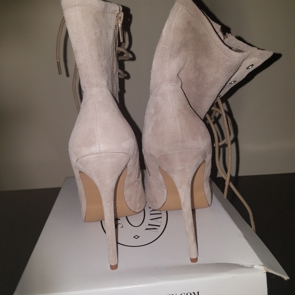 Shoes - Picture 1 of 3
